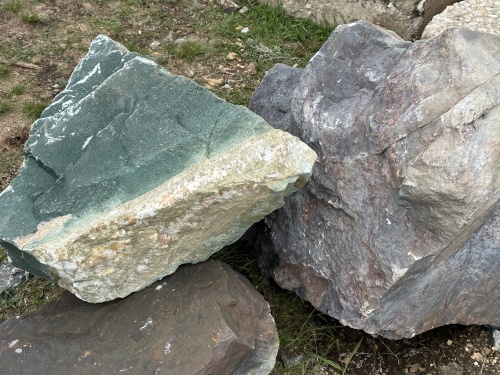 Камни для ландшафтного дизайна зелёные 10-60 килограмм купить в Каслях