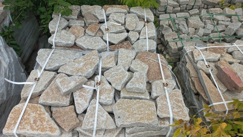 Гранитный плитняк галтованный для парковки купить в Каслях