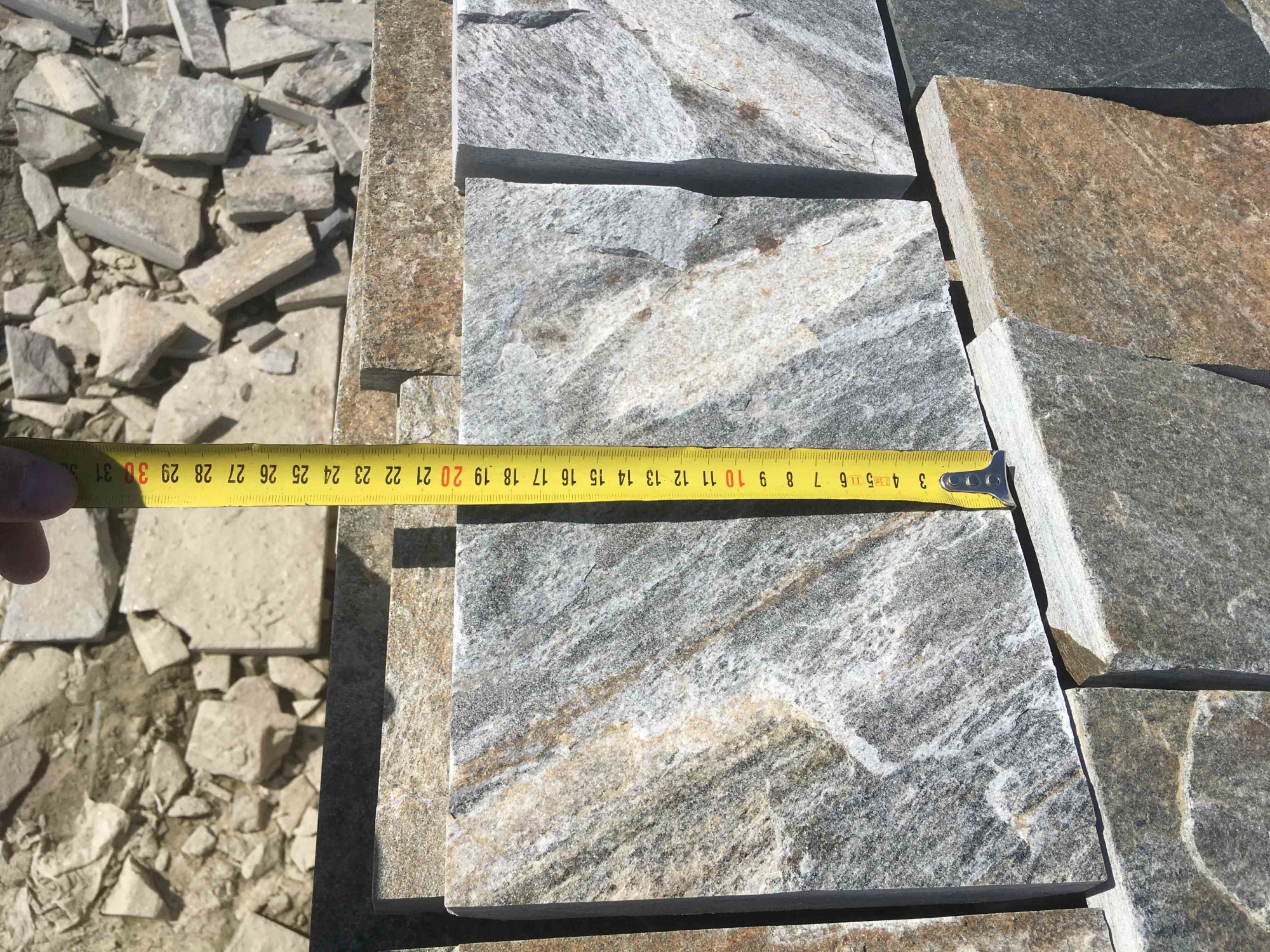 Плитка пилёная златолит Уральский для фасада купить в Каслях