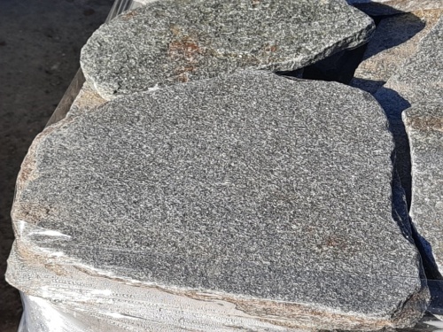 Златолит серебристый галтованный для лестниц купить в Каслях