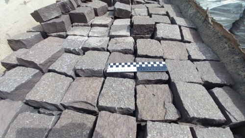 Лемезит колотая брусчатка 10 * 10 см. для парковки купить в Каслях