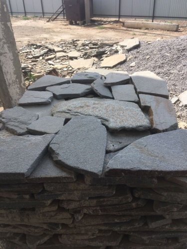 Златолит серебристый галтованный для лестниц купить в Каслях